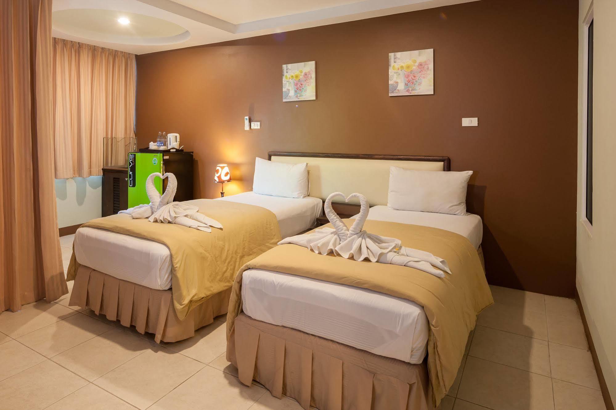 The Right Resort Pattaya Ngoại thất bức ảnh