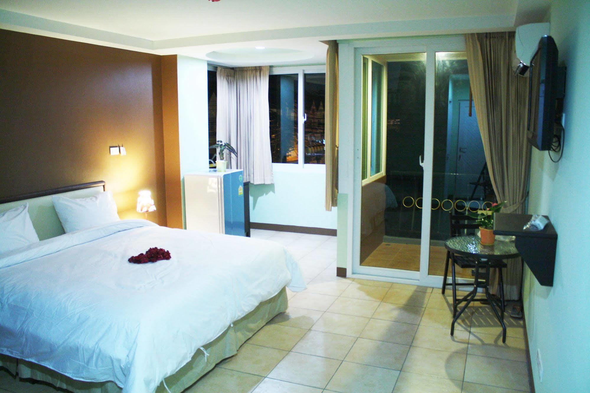 The Right Resort Pattaya Ngoại thất bức ảnh