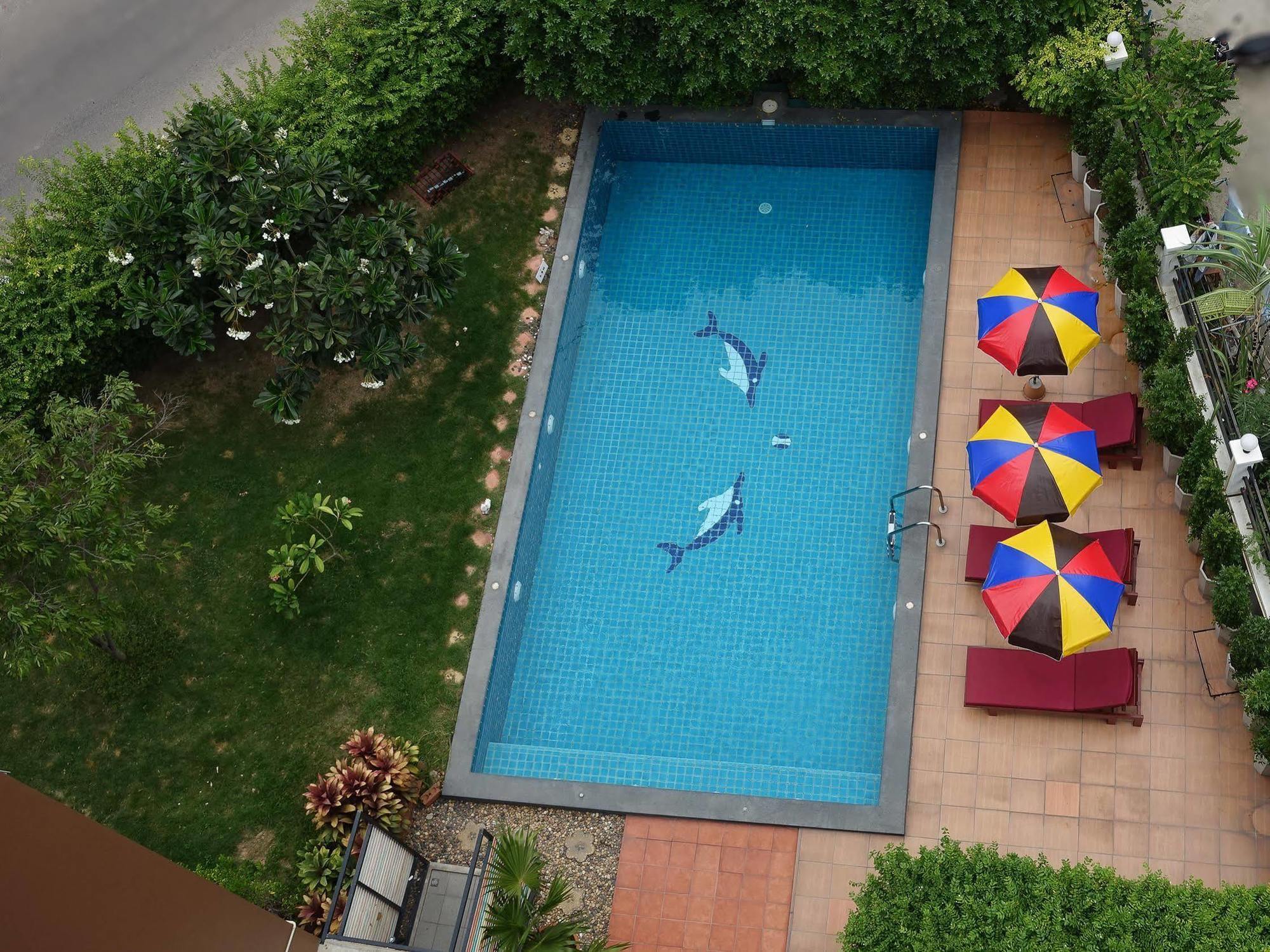 The Right Resort Pattaya Ngoại thất bức ảnh